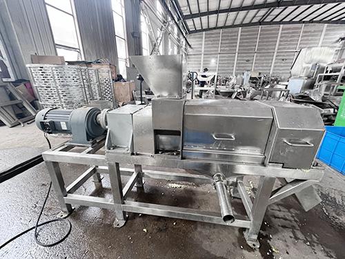 雙螺旋式擠壓榨汁機(jī)的榨汁優(yōu)勢是什么 